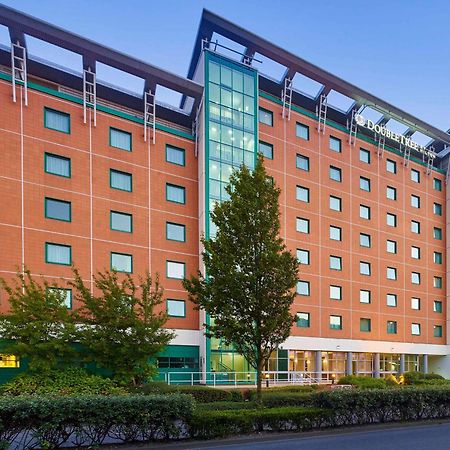 Doubletree By Hilton Woking Hotel Kültér fotó