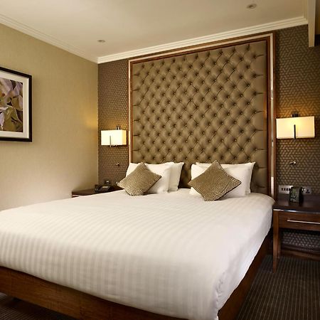 Doubletree By Hilton Woking Hotel Kültér fotó