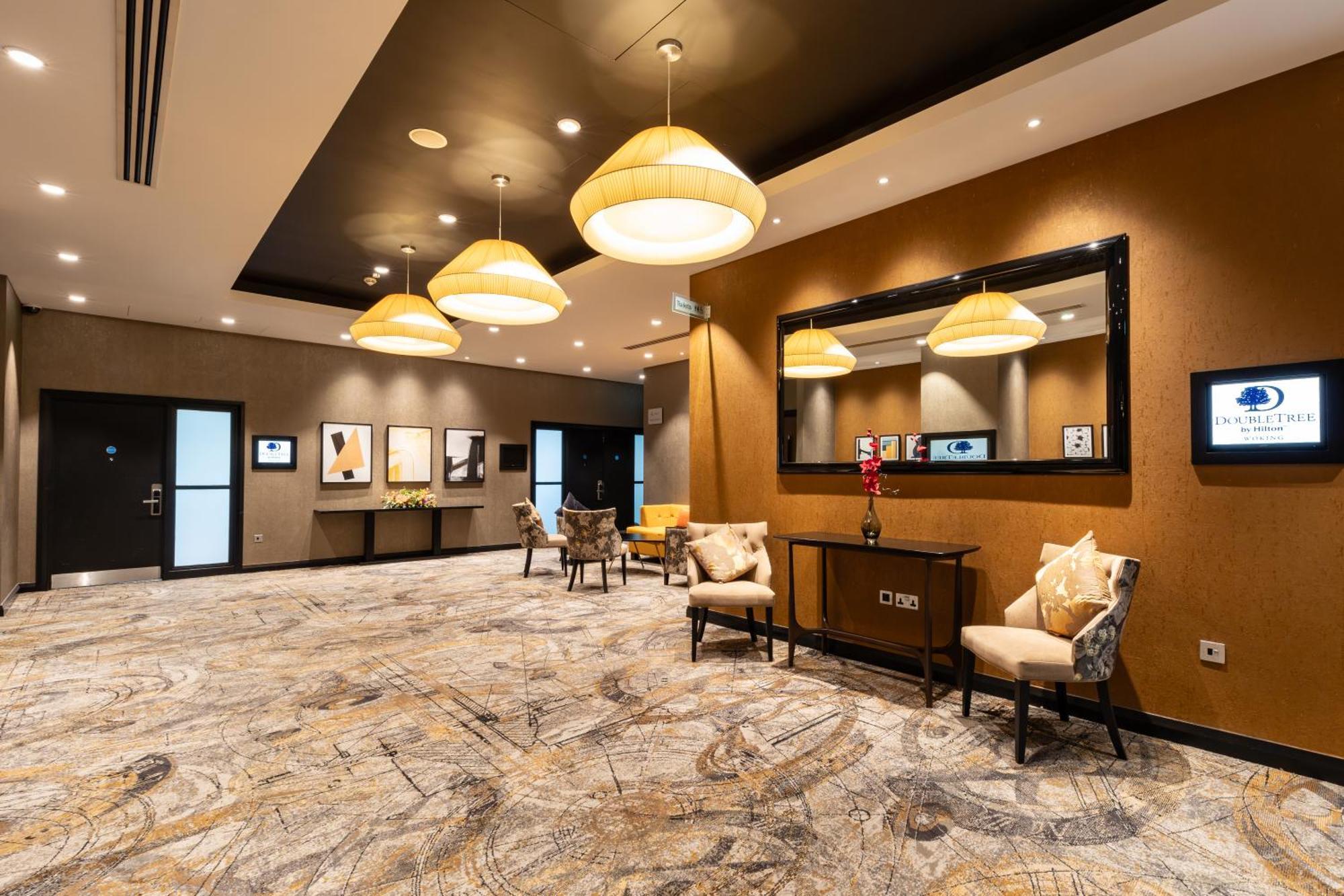 Doubletree By Hilton Woking Hotel Kültér fotó