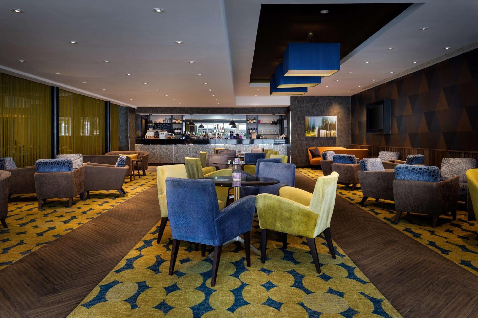 Doubletree By Hilton Woking Hotel Kültér fotó