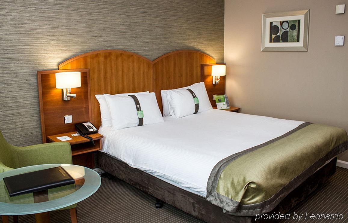 Doubletree By Hilton Woking Hotel Kültér fotó