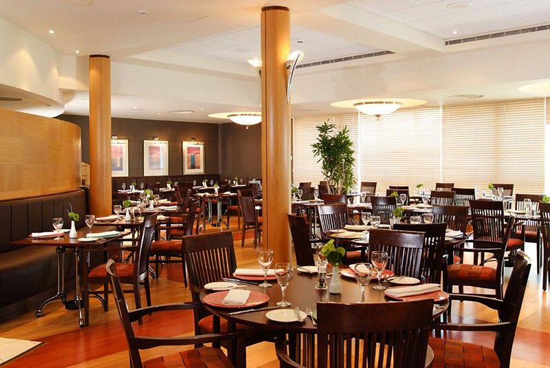 Doubletree By Hilton Woking Hotel Kültér fotó